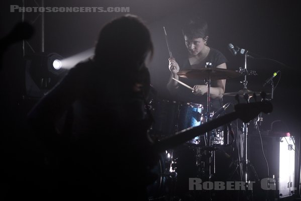 THE ORIELLES - 2023-04-11 - PARIS - Point Ephemere - Esme Hand-Halford - Sidonie Hand-Halford